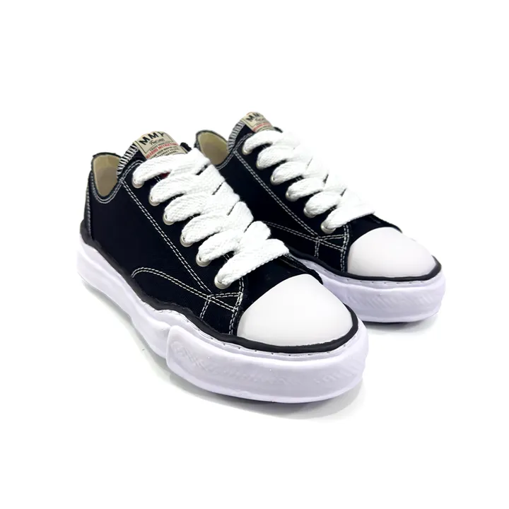 حذاء قماشي ماركة - Brand canvas shoes