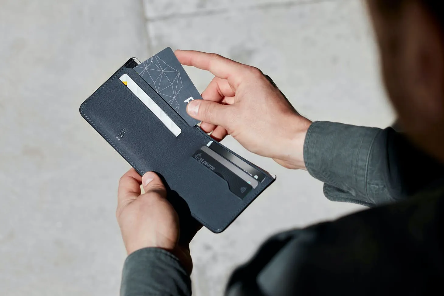 Bellroy Hide & Seek Premium Edition Wallet | Aragon (DriTan™ Leather)