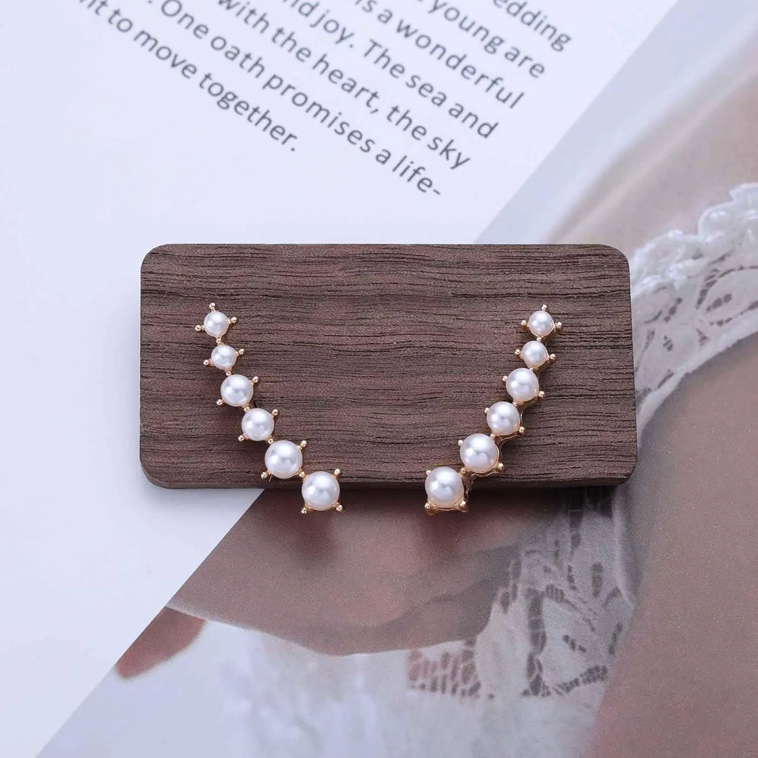 Boho Pearl Ear Climber Earrings White Pearl Crawler Earrings Gold Pearl Cuff Climber Earrings Vine Wrap Studs Earrings Cluster Pearl Earrigns Wedding Earrings Jewelry for Women