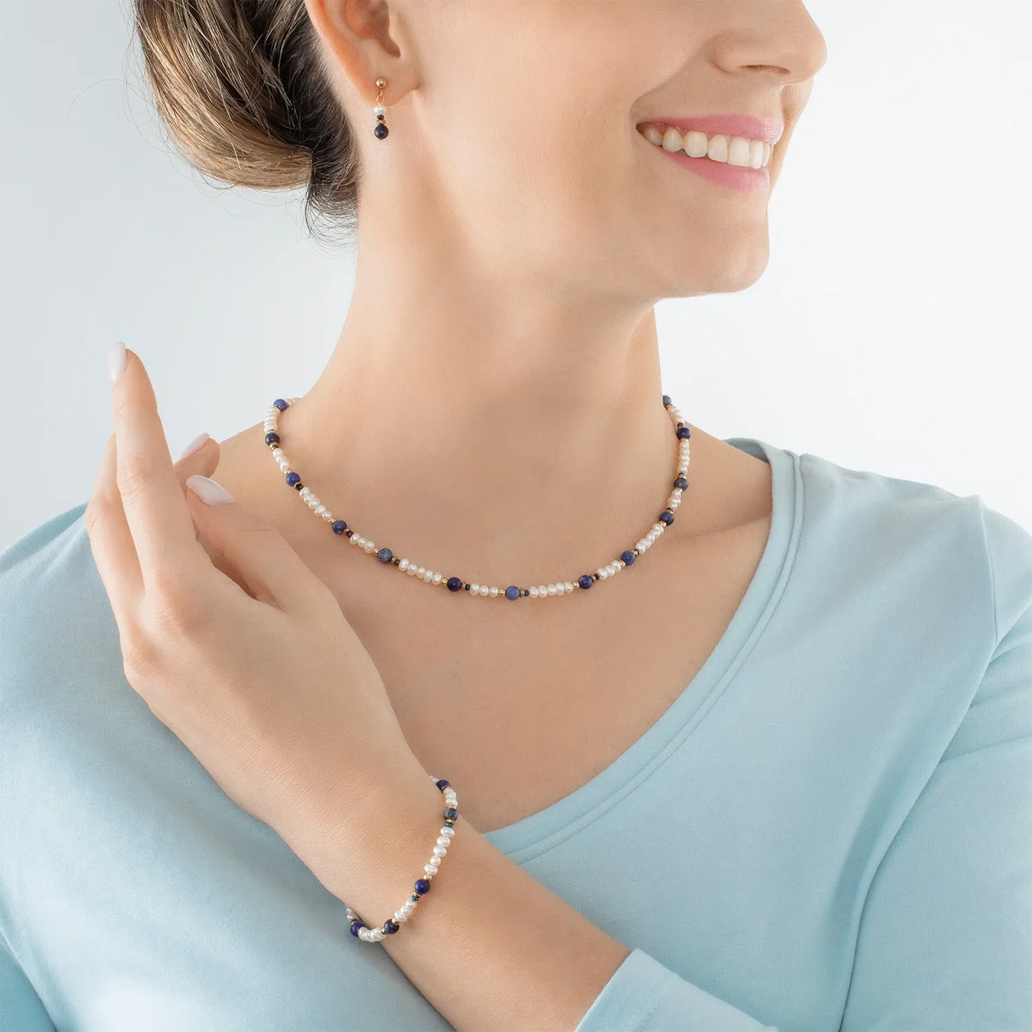 Bracelet Flow Freshwater Pearls & Sodalite gold