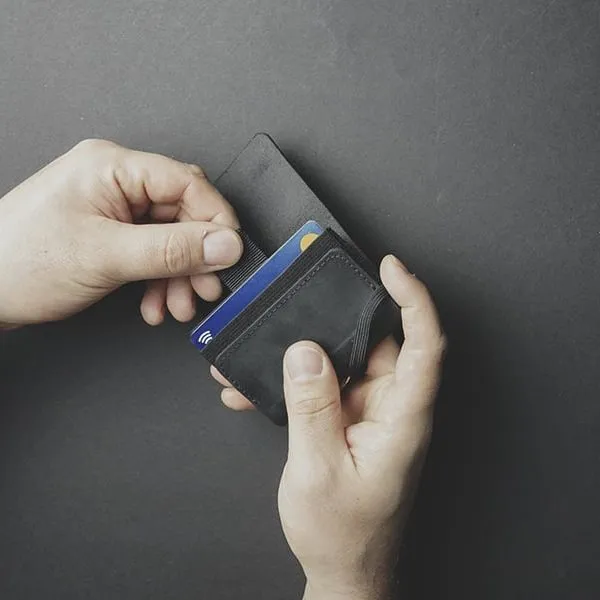 FOCX R3 Purist - The minimal wallet with larger cash load