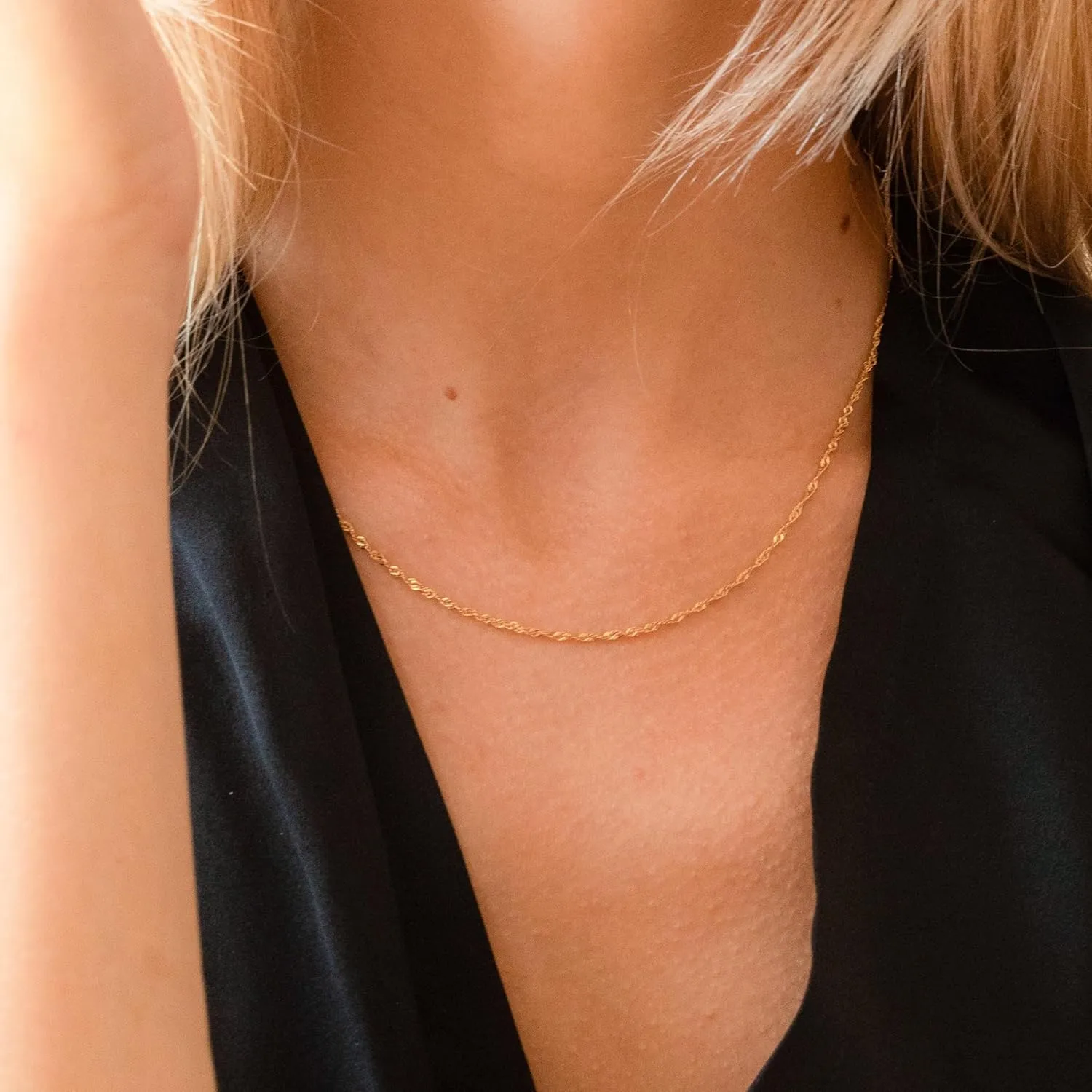 LUCA SMITH Gold Dainty Choker Necklace for Women, 14k Gold Plated Diamond Satellite Bead Choker Thin Trendy Layering Discs Paperclip Necklaces Minimalist Simple Toggle Cuban Chain Jewelry Gift