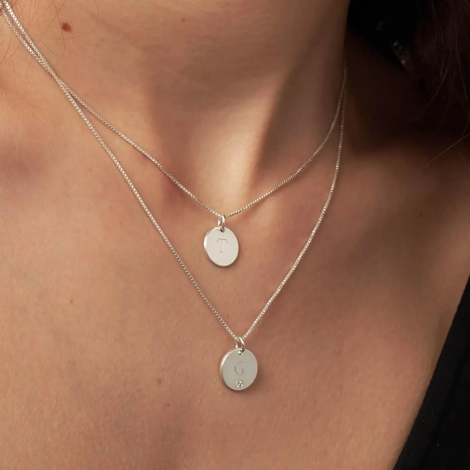 OAK & LUNA - Personalized Willow Disc Initial Necklace with Diamond option - Dainty Gift for Her, Women, Mom - Custom Jewelry for Christmas, Mother's Day,