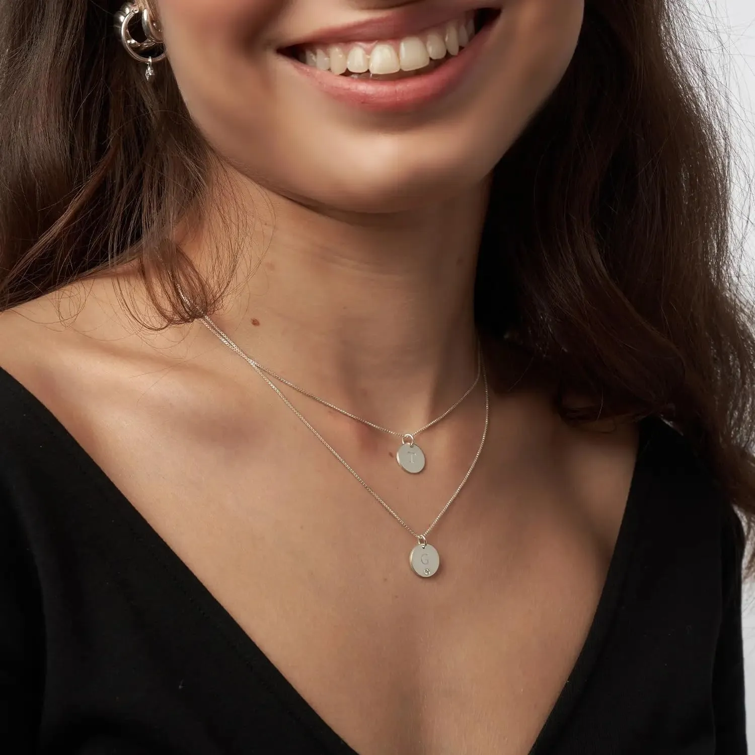 OAK & LUNA - Personalized Willow Disc Initial Necklace with Diamond option - Dainty Gift for Her, Women, Mom - Custom Jewelry for Christmas, Mother's Day,