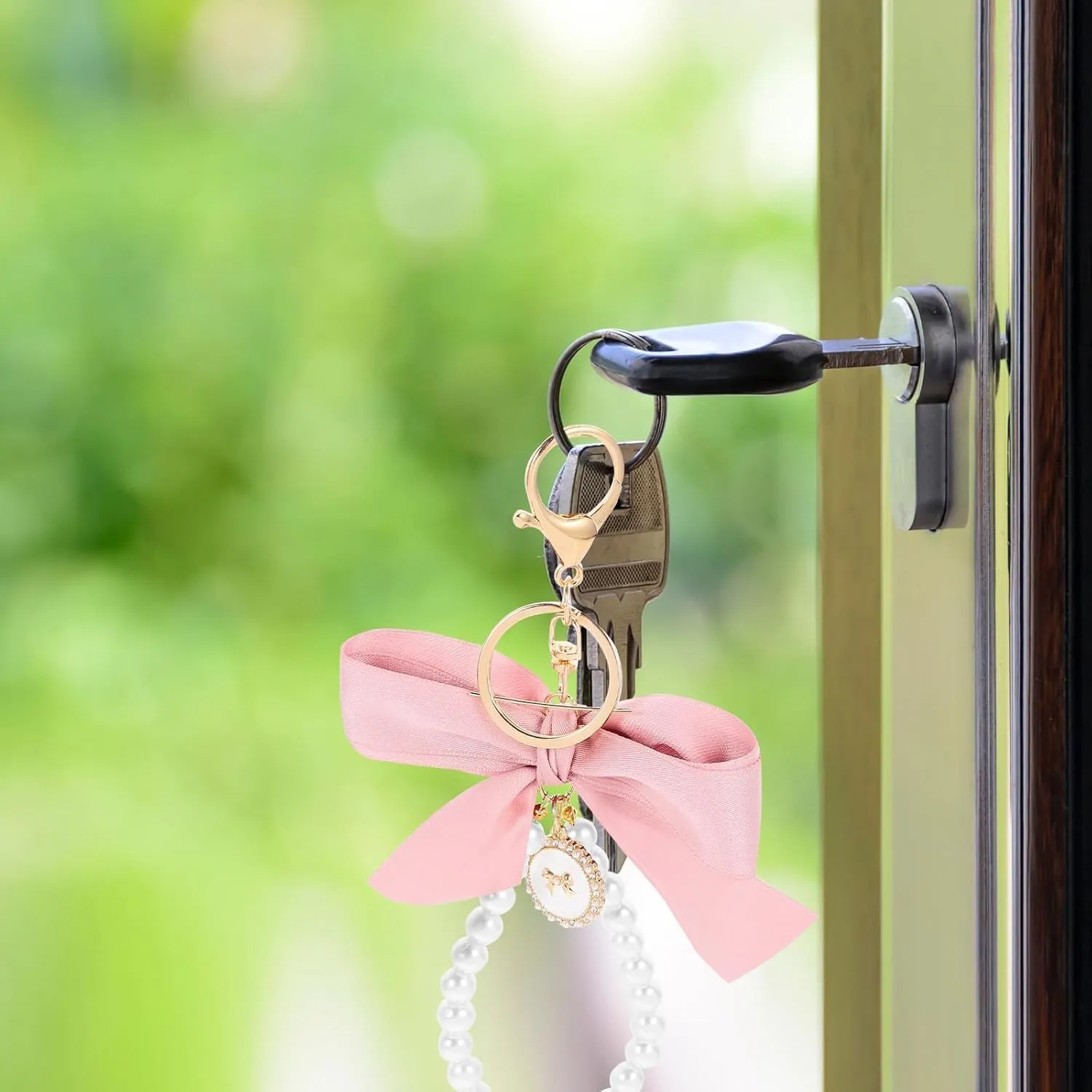 QUROXO Pink Bow Pearl Chain Keychain, Cute Bowknot Key Ring, Keychains Wristlet for Women Bag Pendant