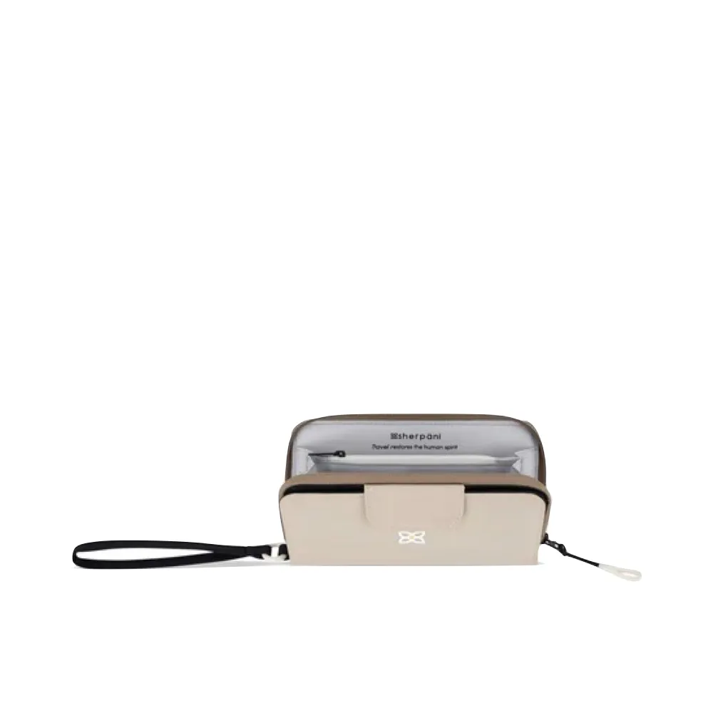 Sherpani Tulum Zip Wristlet Wallet in Con Leche Beige