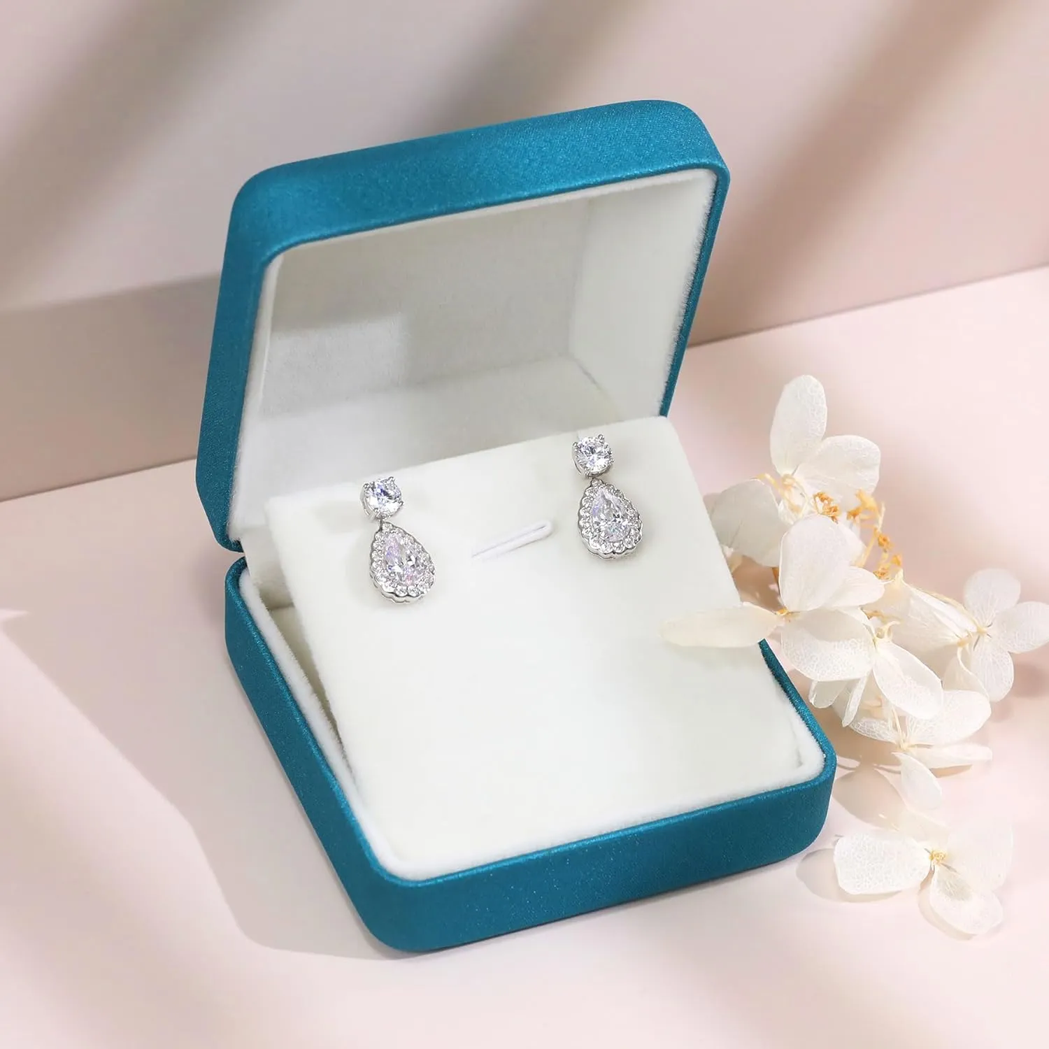 Silver Moissanite Stud Earrings for Men/Women 0.6-4CT Hypoallergenic Earrings 925 Sterling Silver Lab Created Diamond Round Stud Earrings