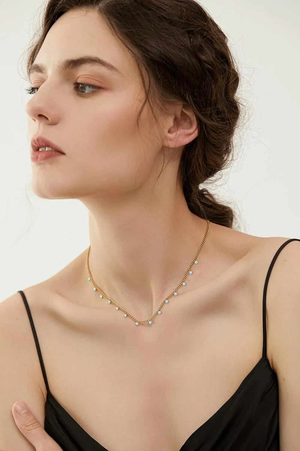 YADUDA Dainty Gold Necklace Tiny Orange Blue Pink Green Dangle Discs Preppy Station Necklace for Women Trendy 14K Gold Plated Cute Choker Necklace for Teen Girl