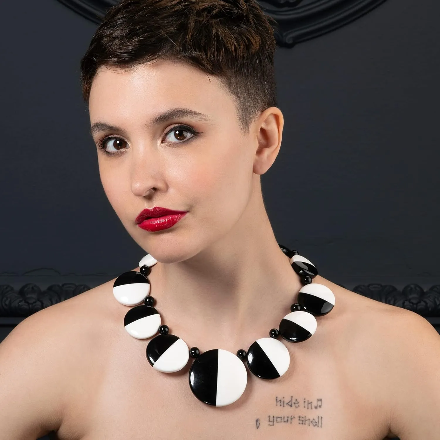 ZAVANA Large Black and White Costume Necklace for Women, Handmade Bib Necklace for Women, Retro Chic Statement Necklace for Women, Trendy Costume Jewellery for Women